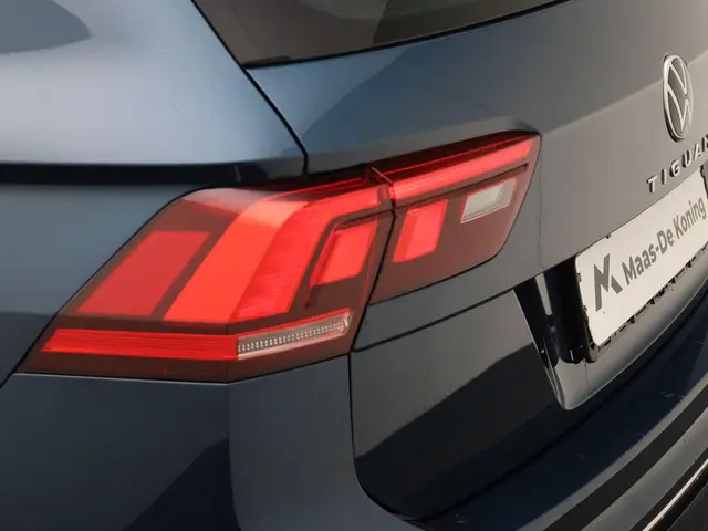 Volkswagen Tiguan 1.5TSI/150PK R-Line DSG 2022 Benzine 32