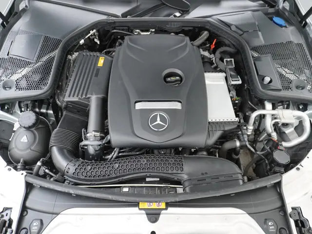 Mercedes-Benz C-Klasse 180 AMG line 2019 Benzine 9