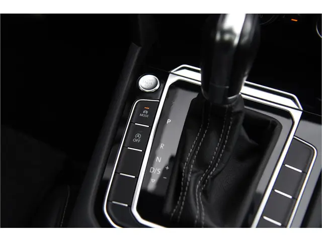 Volkswagen Arteon 1.5 TSI Business R 2019 Benzine 18