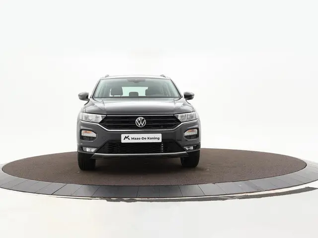 Volkswagen T-Roc 1.0 Tsi 110pk Style 2021 Benzine 2