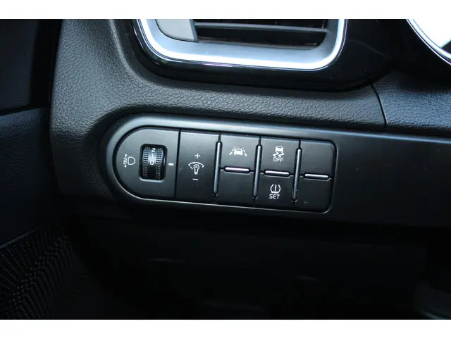 Kia XCeed 1.4 T-GDi DynamicPlusLine 2021 Benzine 25