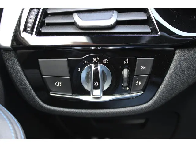 BMW 5 Serie Touring 520i 2022 Benzine 31