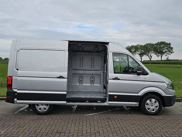 Volkswagen Crafter 35 2.0 2024 Diesel 17