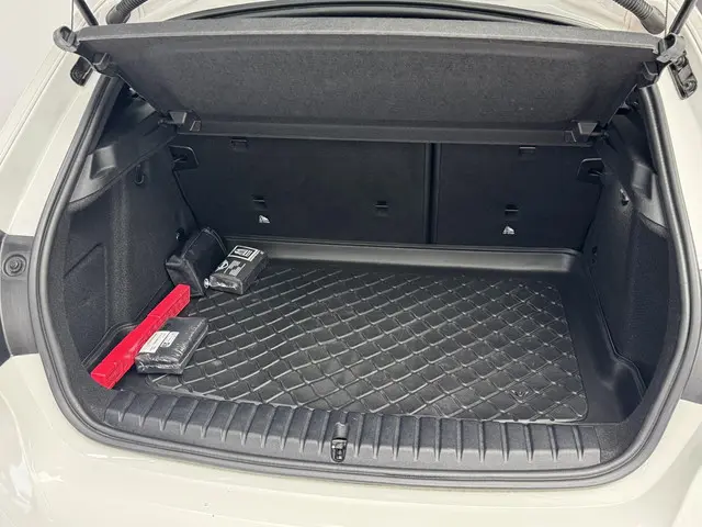 BMW 1 Serie 118i High Executive 2020 Benzine 12