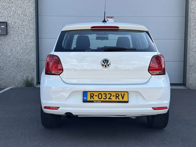 Volkswagen Polo 1.2 TSI Highline 2016 Benzine 9