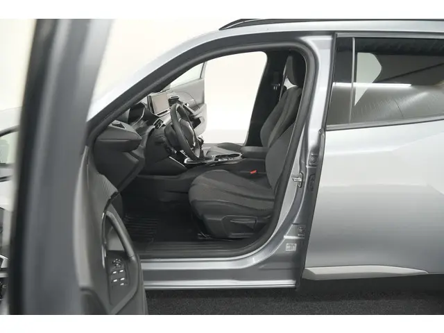 Peugeot 2008 PureTech 100 Allure 2024 Benzine 27