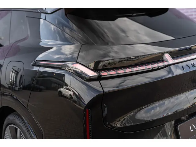 Lynk & Co 08 1.5 More 2025 Hybride Benzine 37