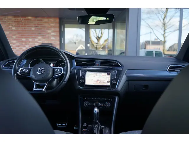 Volkswagen Tiguan 2.0 TSI 4Motion 2017 Benzine 29
