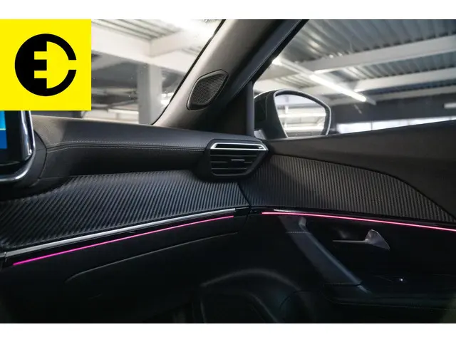 Peugeot e-2008 EV GT 50 kWh 2020 Elektrisch 33