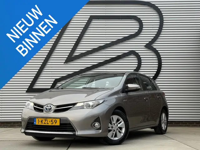 Toyota Auris 1.8 Hybrid Aspiration 2013 Hybride Benzine