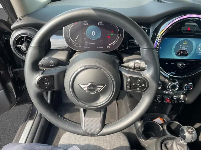 MINI One Mini 1.5 5d Yours 2021 Benzine 12