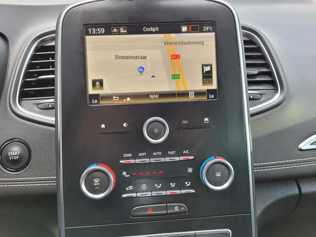Renault Grand Scénic 1.3 TCe 140 Intens 7p. 2019 Benzine 28