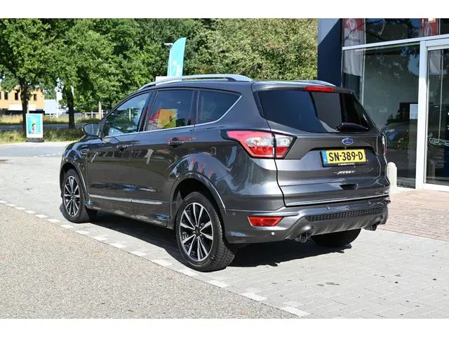 Ford Kuga 1.5 EcoBoost Vignale 2018 Benzine 6