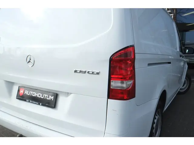 Mercedes-Benz Vito 109 CDI Lang 2015 Diesel 13