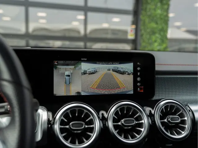 Mercedes-Benz EQB 250 AMG Line 67 kWh 2022 Elektrisch 24