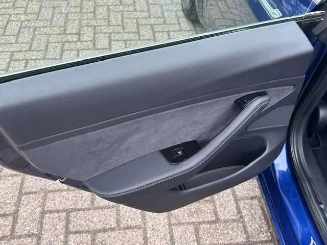 Tesla Model 3 Long Range AWD 75 kWh 2019 Elektrisch 12