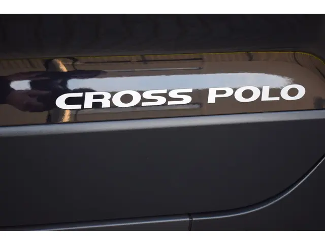 Volkswagen Polo 1.2 TSi Cross 2014 Benzine 18