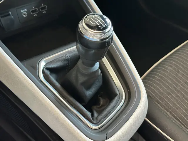 Renault Clio 1.0 TCe 90 Techno 2022 Benzine 25