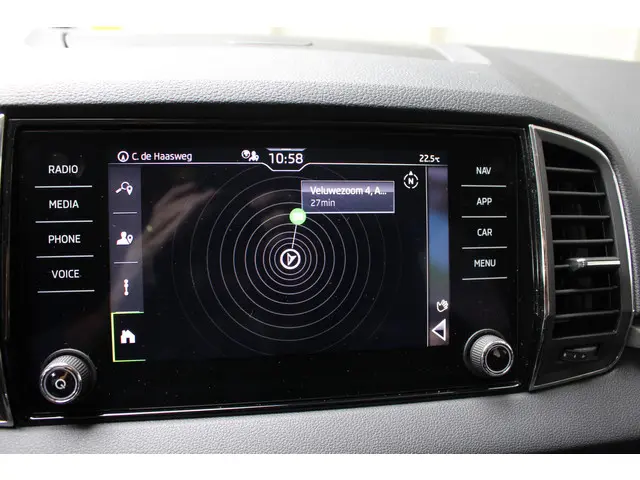 Škoda Karoq 1.0 TSI Business Edition 2021 Benzine 18