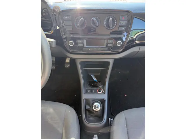 Volkswagen up! 1.0 move up! BlueMotion 2015 Benzine 19
