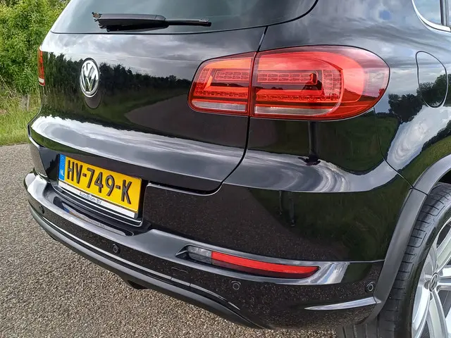 Volkswagen Tiguan 1.4 TSI R-Line Edition 2016 Benzine 19
