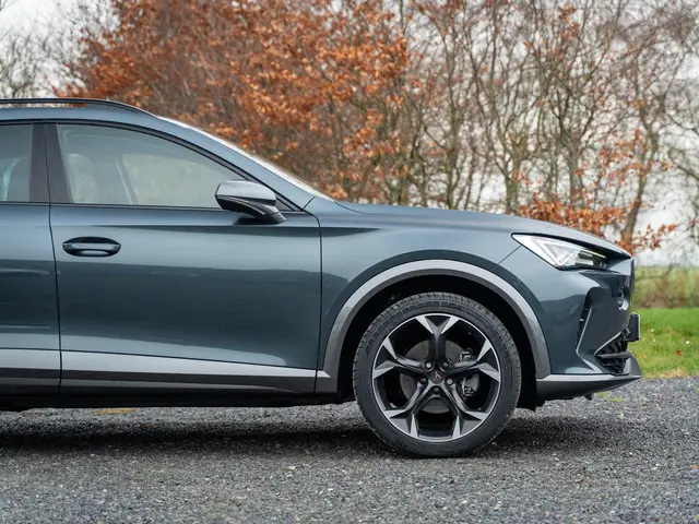 CUPRA Formentor 1.4 e-Hybrid VZ 2022 Hybride Benzine 9