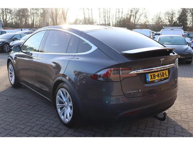 Tesla Model X 75D Base 6p. 2018 Elektrisch 6