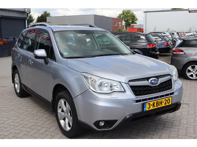 Subaru Forester 2.0 Executive 2013 Benzine 12