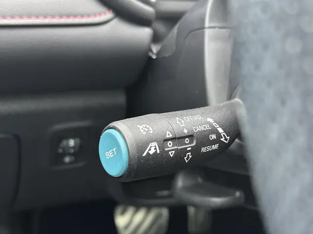 MG EHS 1.5 TGDI Luxury 2023 Hybride Benzine 24