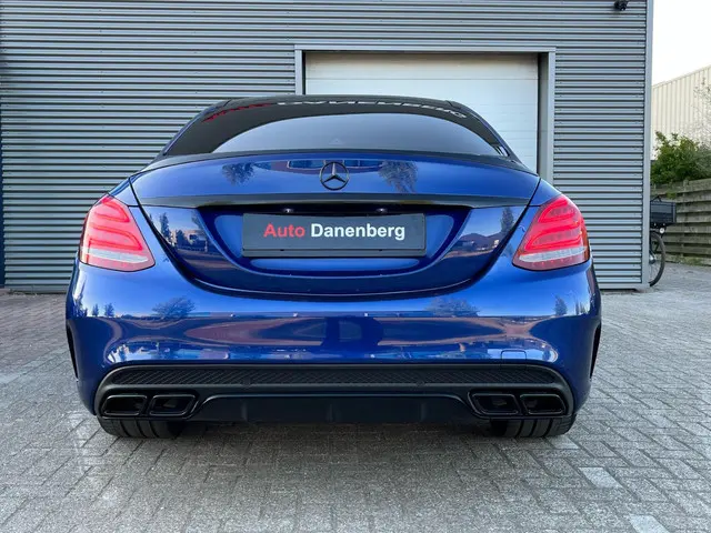 Mercedes-Benz C-Klasse 63 AMG 2017 Benzine 25
