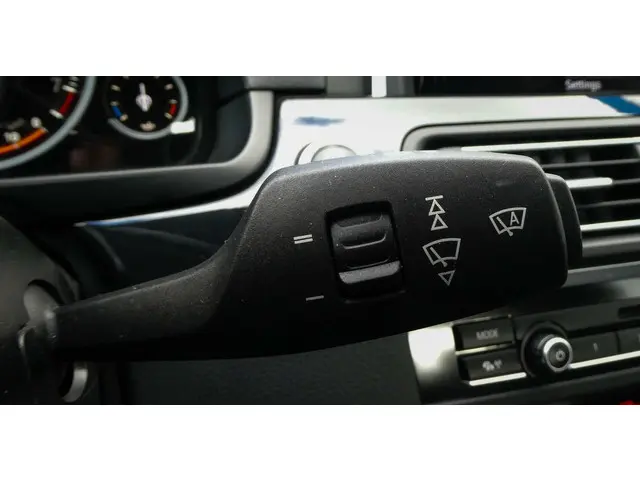 BMW 5 Serie 520i High Executive - NL Auto 2015 Benzine 17