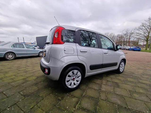 Fiat Panda 0.9 TwinAir Lounge 2016 Benzine 12