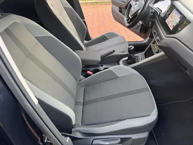 Volkswagen Polo 1.0 TSI Beats 2018 Benzine 23