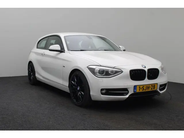 BMW 1 Serie 114i EDE Executive 2013 Benzine 18