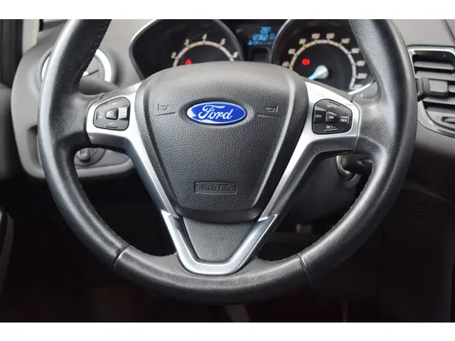 Ford Fiesta 1.0 EcoBoost Titanium 2015 Benzine 18