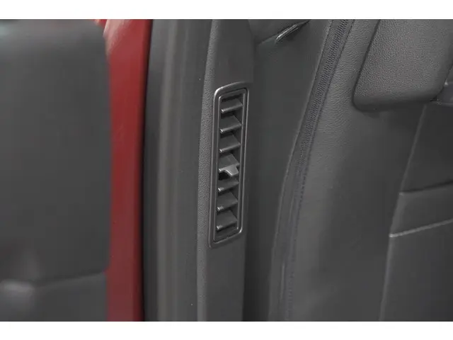 Renault Scénic TCe 140 EDC Limited 2019 Benzine 33