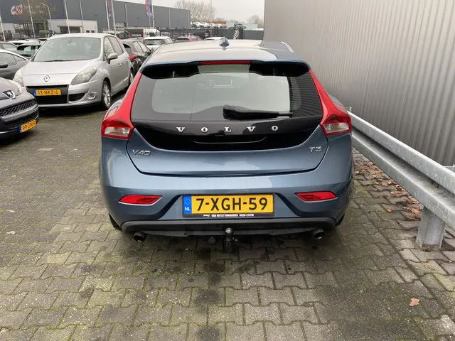 Volvo V40 1.6 T3 Summum 2012 Benzine 8