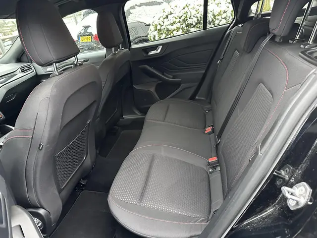 Ford Focus Wagon 1.0 EcoBoost ST Line 2019 Benzine 11