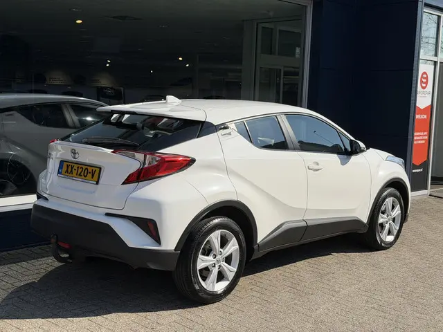 Toyota C-HR 1.2 Turbo Comfort 2019 Benzine 2