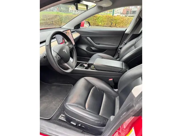 Tesla Model 3 Performance AWD 75 kWh 2019 Elektrisch 8