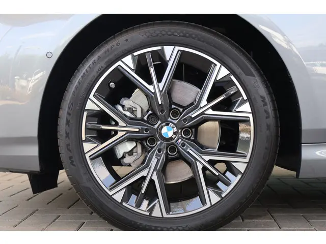 BMW 1 Serie 120 2025 Benzine 6
