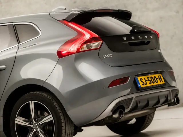 Volvo V40 2.0 T4 R-Design Sport 2018 Benzine 13