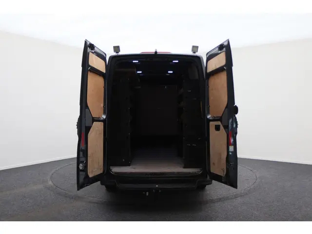 Volkswagen Crafter 30 2.0 TDI L3H3 177 PK 2019 Diesel 17