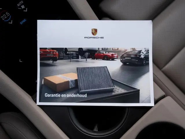 Porsche Taycan Sport Turismo 79 kWh 2022 Elektrisch 59