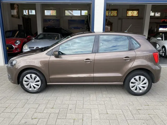 Volkswagen Polo 2