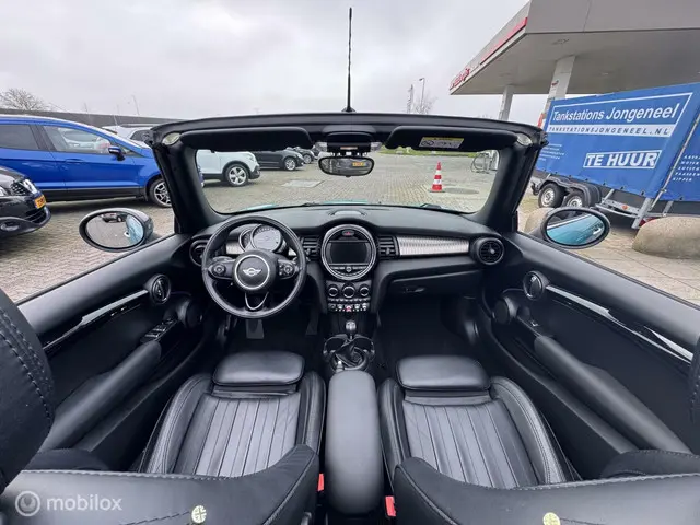 MINI Cooper Cabrio 1.5 Chili Business 2017 Benzine 11