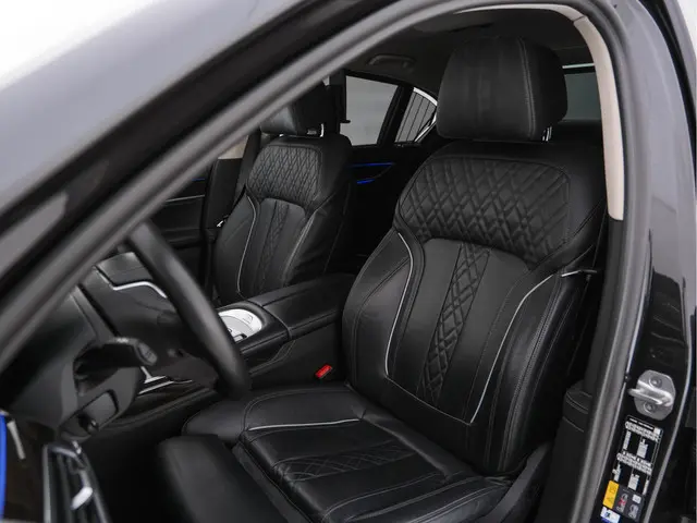 BMW 7 Serie 745e High Executive 2022 Hybride Benzine 26