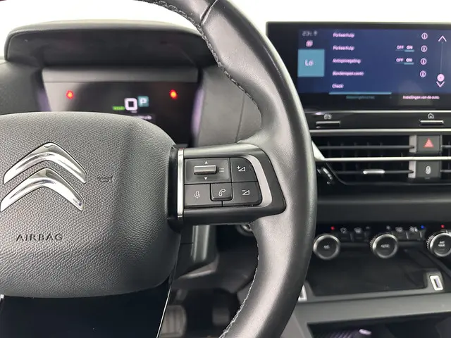 Citroën ë-C4 Shine 50 kWh [ 3-Fase ] 2021 Elektrisch 22