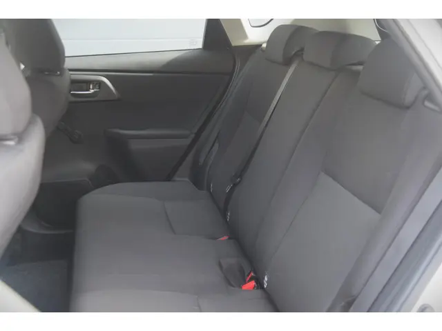 Toyota Auris 1.3 Comfort + TREKHAAK 2016 Benzine 10