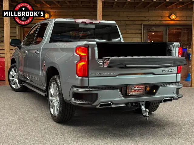 Chevrolet Silverado High Country 2024 LPG/Gas 5